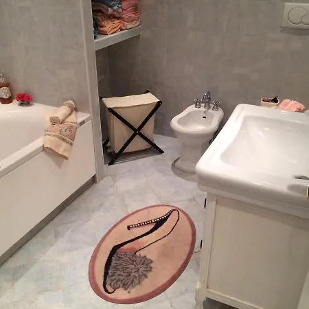 3 Bedroom Flat/water View Apartament Mentona
