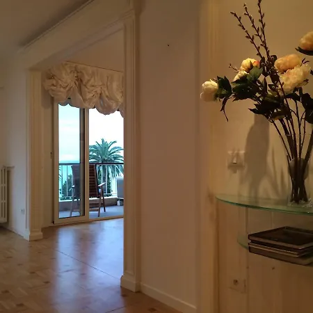 Apartament 3 Bedroom Flat/water View Mentona