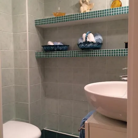 3 Bedroom Flat/water View Mentona